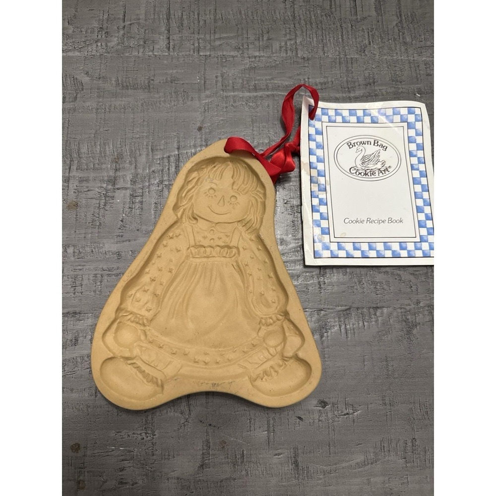 Brown Bag Cookie Art Mold 1985 Rag Doll Raggedy Ann w/ Recipe Booklet
